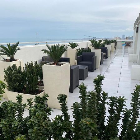 Hotel Byron Ρίμινι Εξωτερικό φωτογραφία