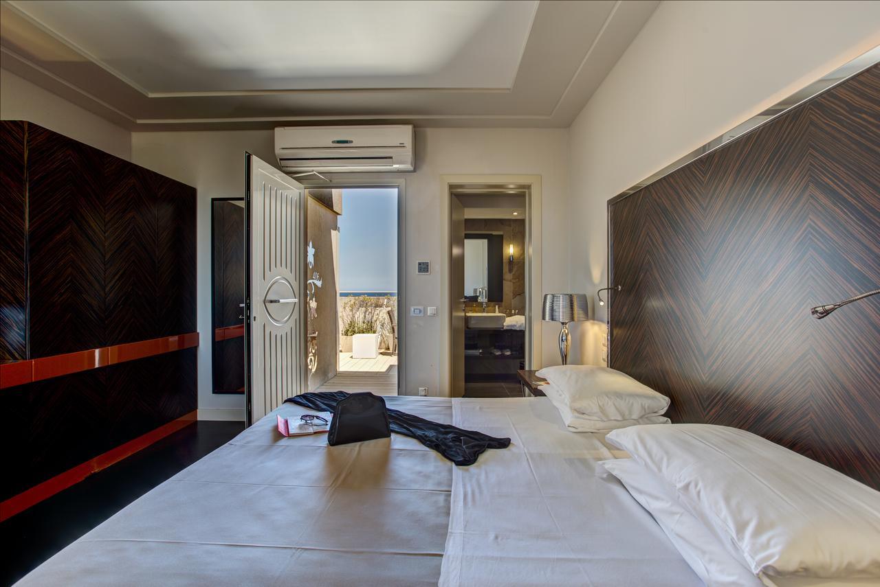 Hotel Byron Ρίμινι Εξωτερικό φωτογραφία