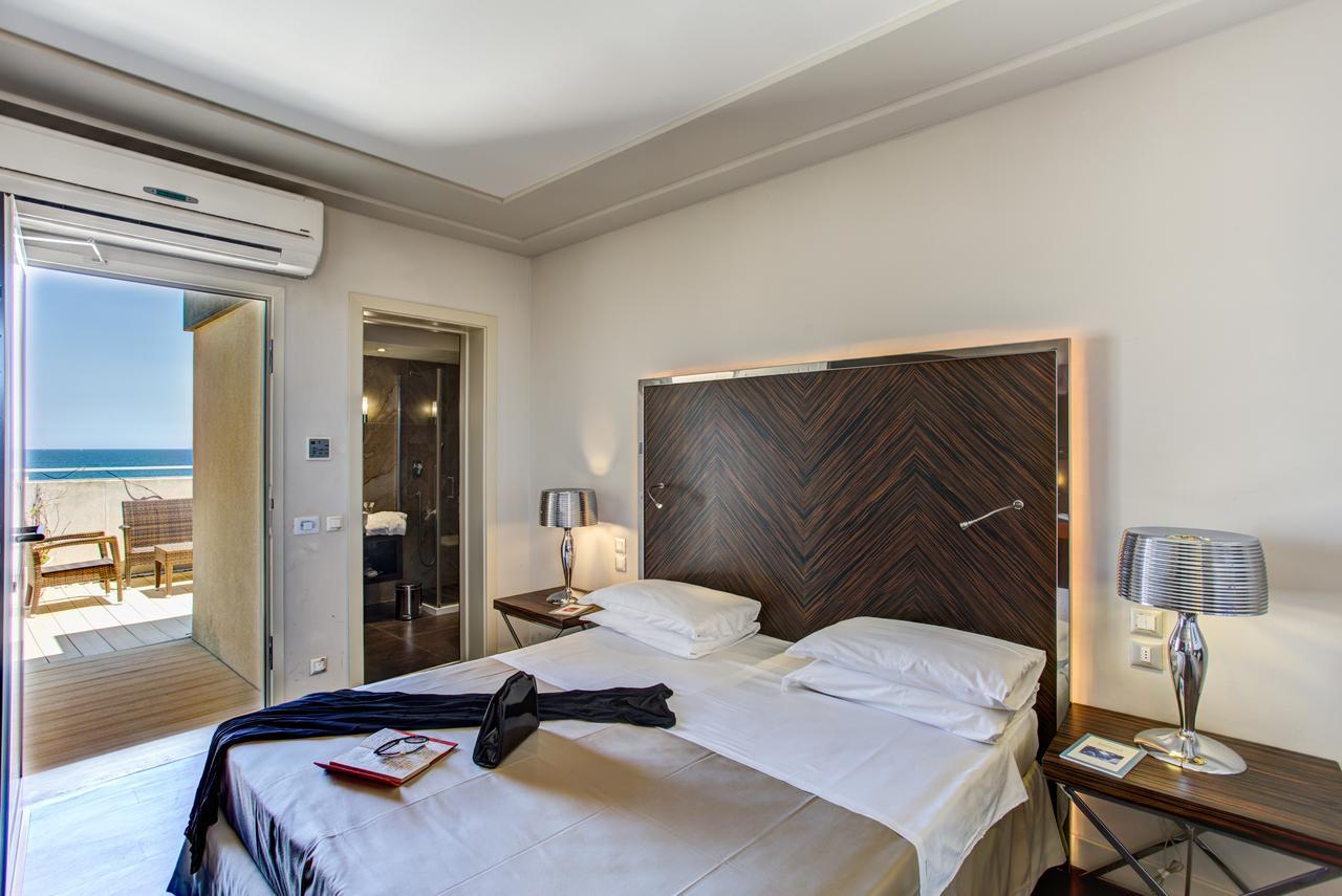 Hotel Byron Ρίμινι Εξωτερικό φωτογραφία