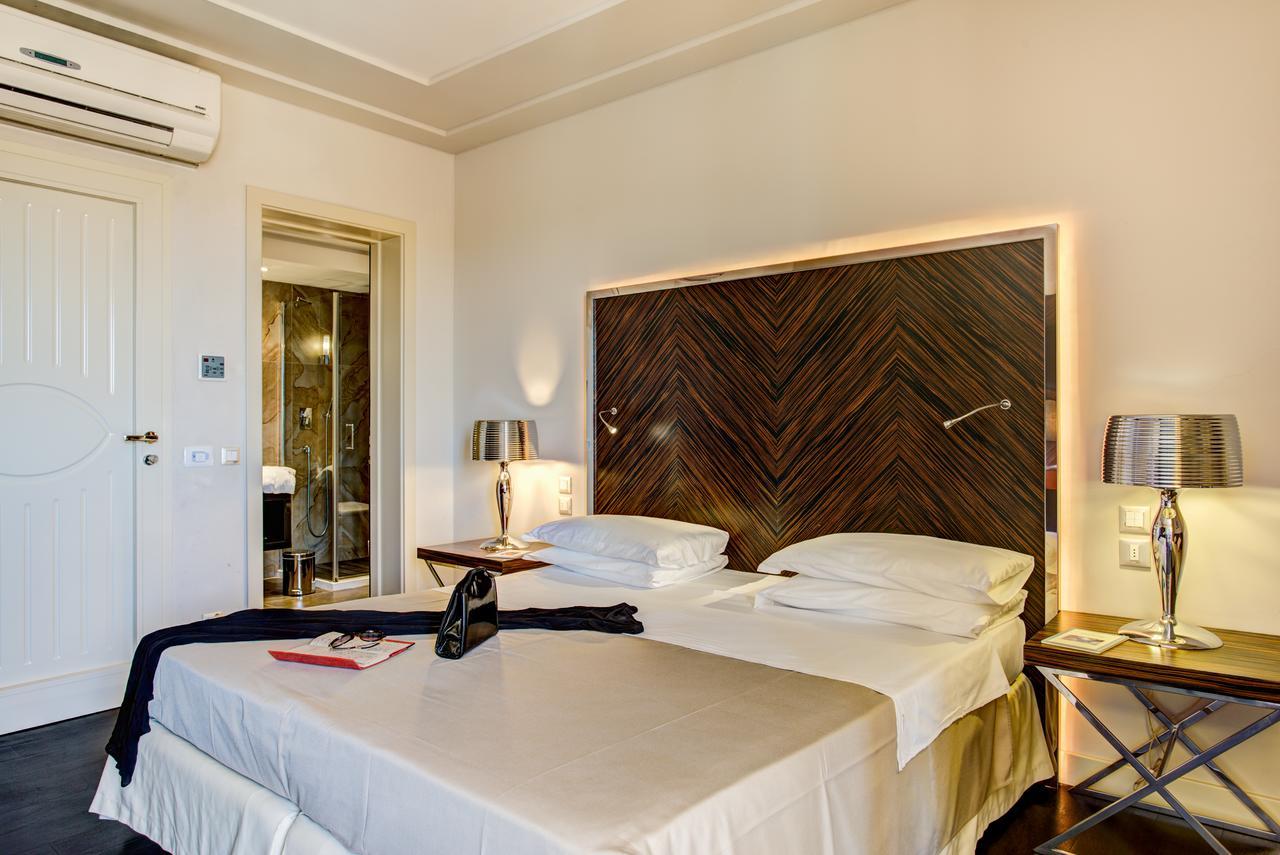 Hotel Byron Ρίμινι Εξωτερικό φωτογραφία